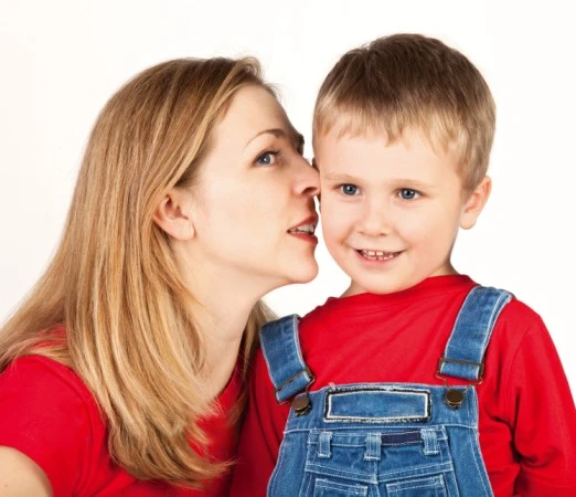 Image of a mom talking to her child, exemplifying effective parenting tips for communication and connection